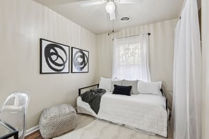 Johahn Dr-S1012-021.jpg