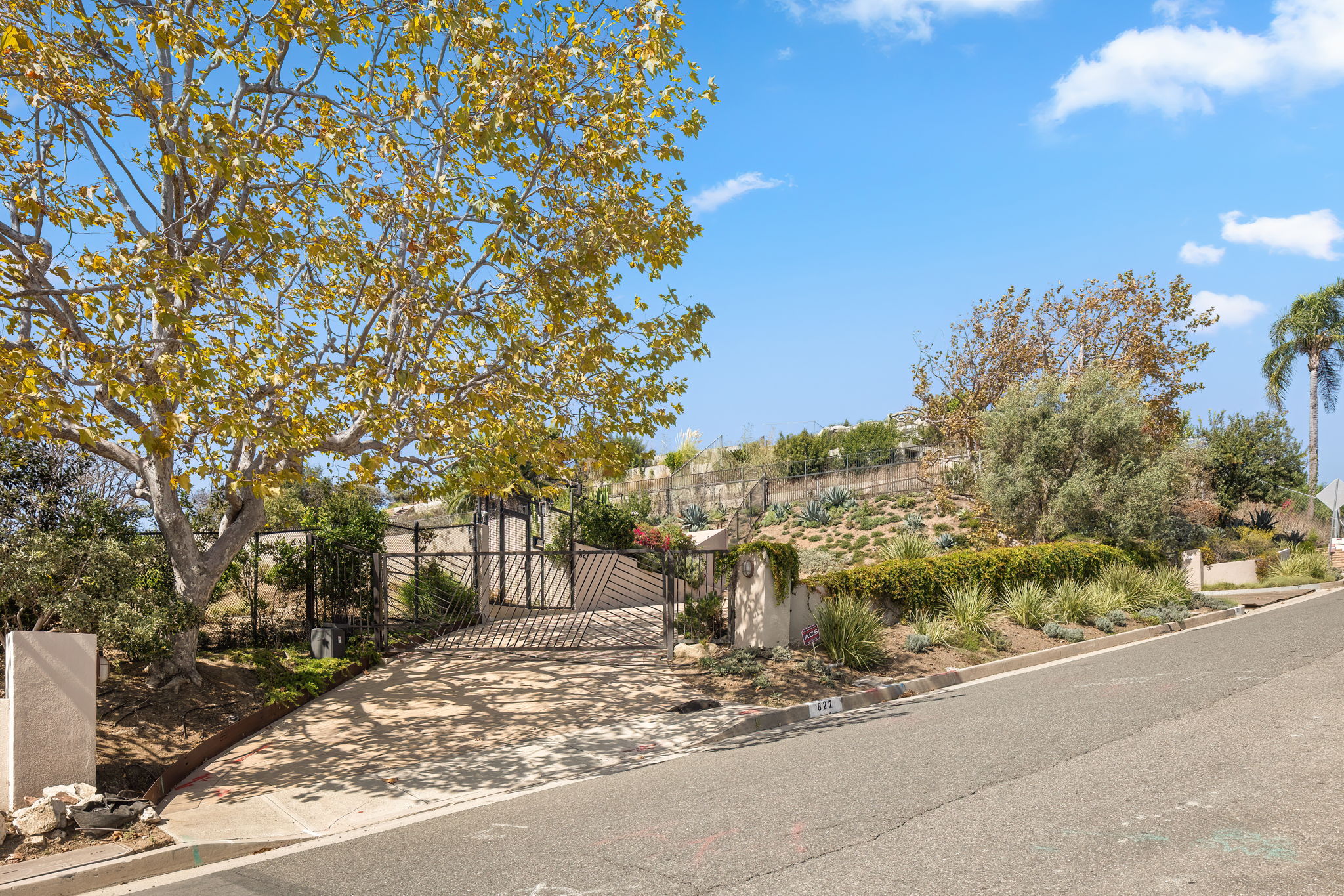 827 Lachman Lane-2