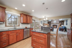 827 New Britton Rd, Carol Stream, IL 60188, USA Photo 7