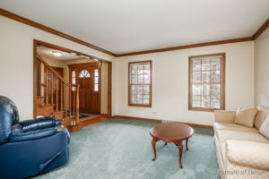 827 New Britton Rd, Carol Stream, IL 60188, USA Photo 5