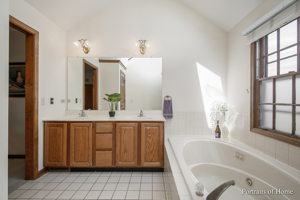 827 New Britton Rd, Carol Stream, IL 60188, USA Photo 20