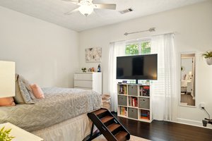  Photo 31