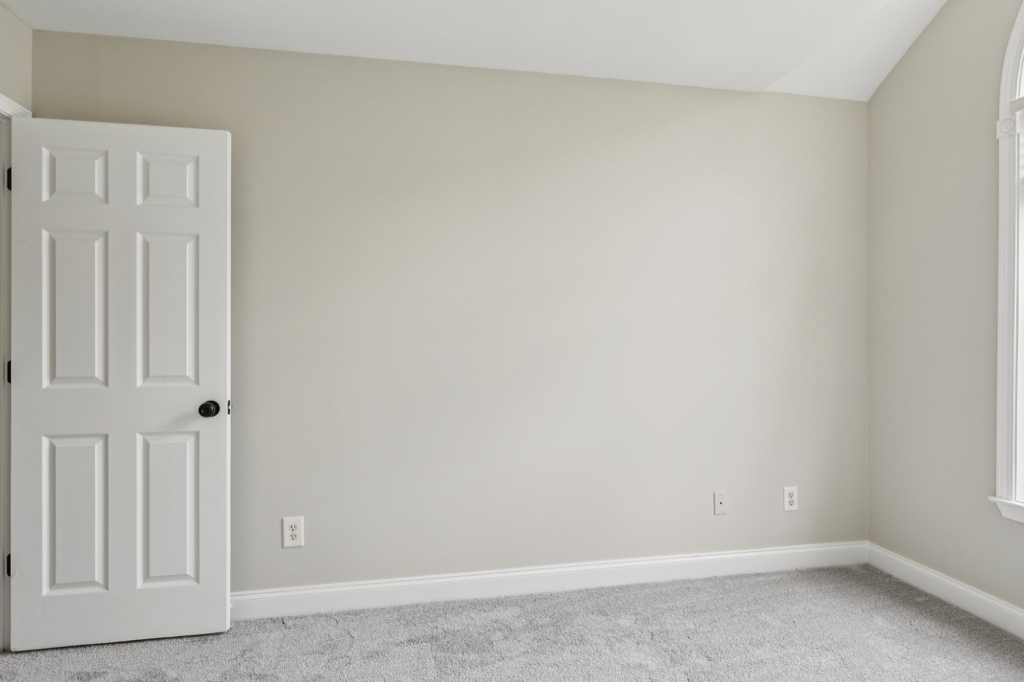 W 4th St-S0104-025.jpg