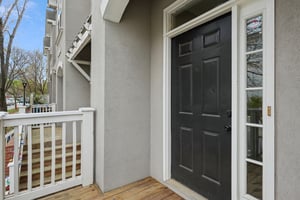 W 4th St-S0104-005.jpg