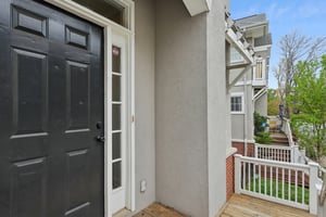 W 4th St-S0104-006.jpg