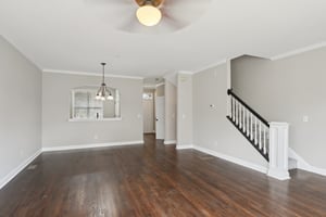 W 4th St-S0104-010.jpg