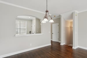 W 4th St-S0104-013.jpg