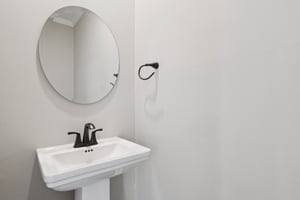 W 4th St-S0104-021.jpg