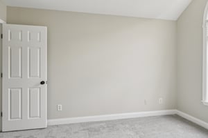 W 4th St-S0104-025.jpg