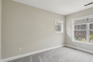 W 4th St-S0104-027.jpg