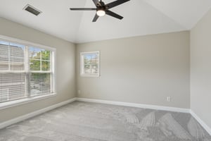 W 4th St-S0104-034.jpg