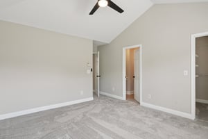 W 4th St-S0104-036.jpg