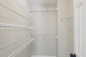 W 4th St-S0104-037.jpg