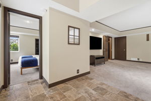  Photo 90