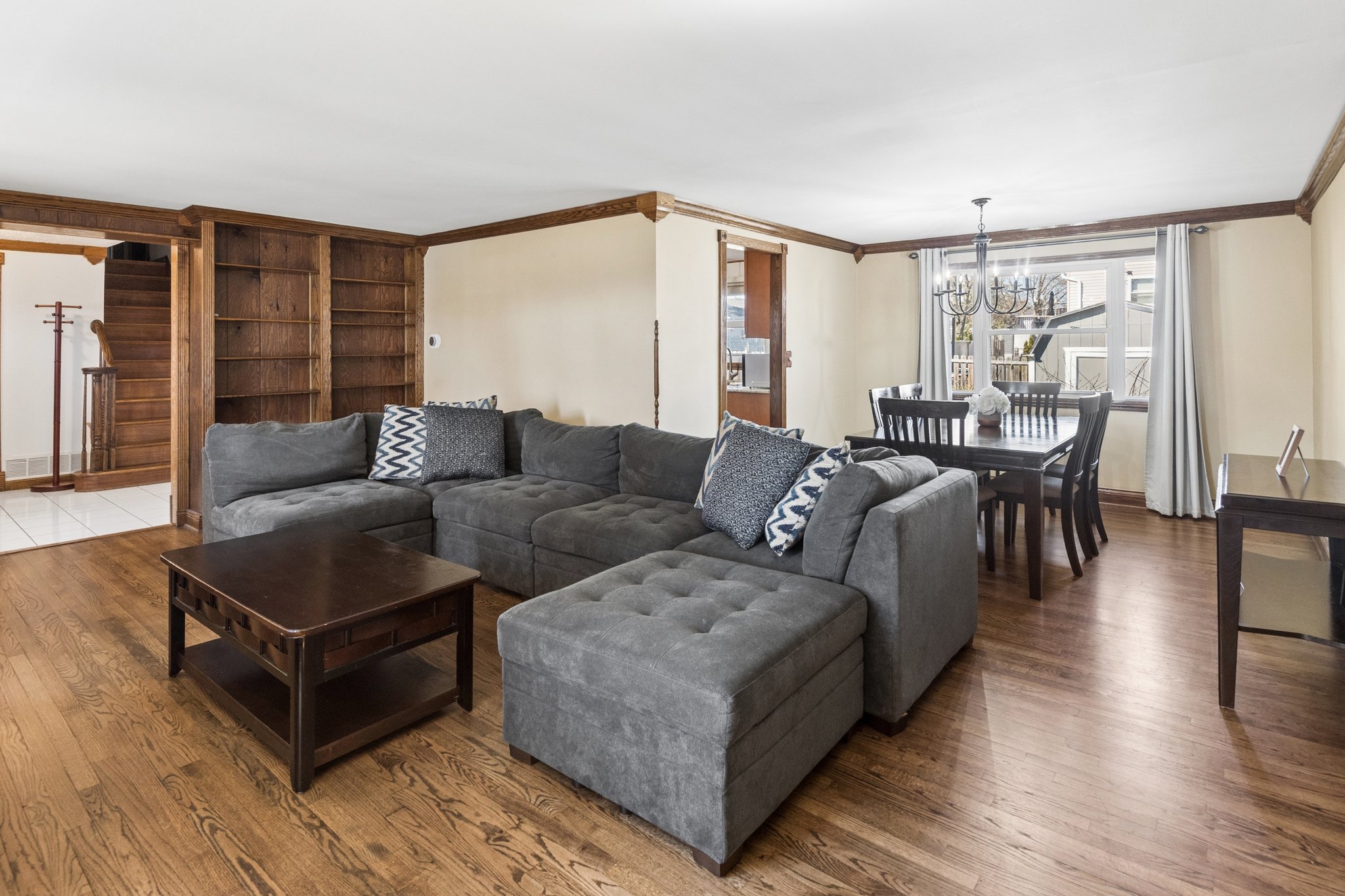 828 Harwich Ln_002.jpg