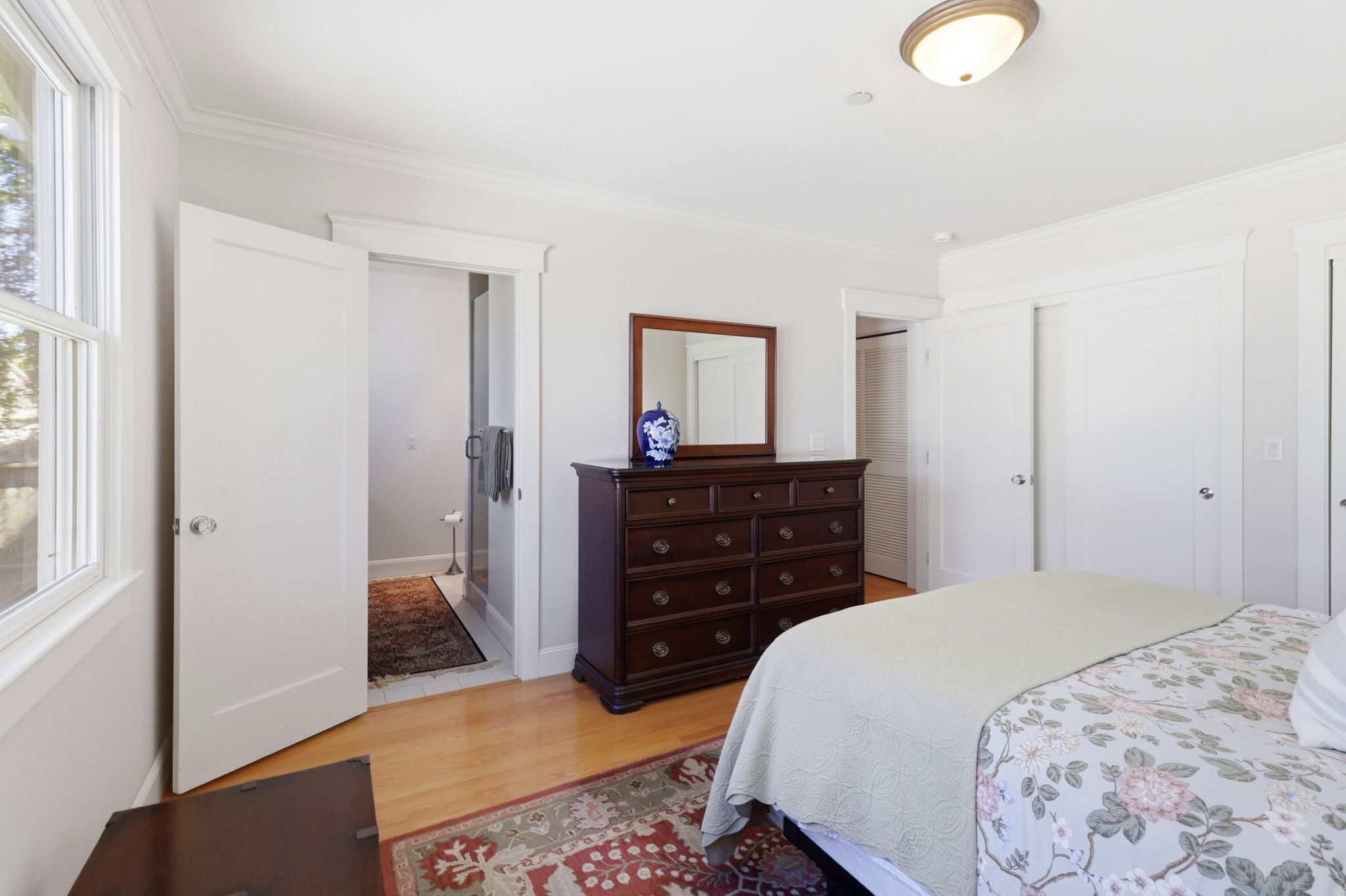 032_F8_828 Laurel Ave