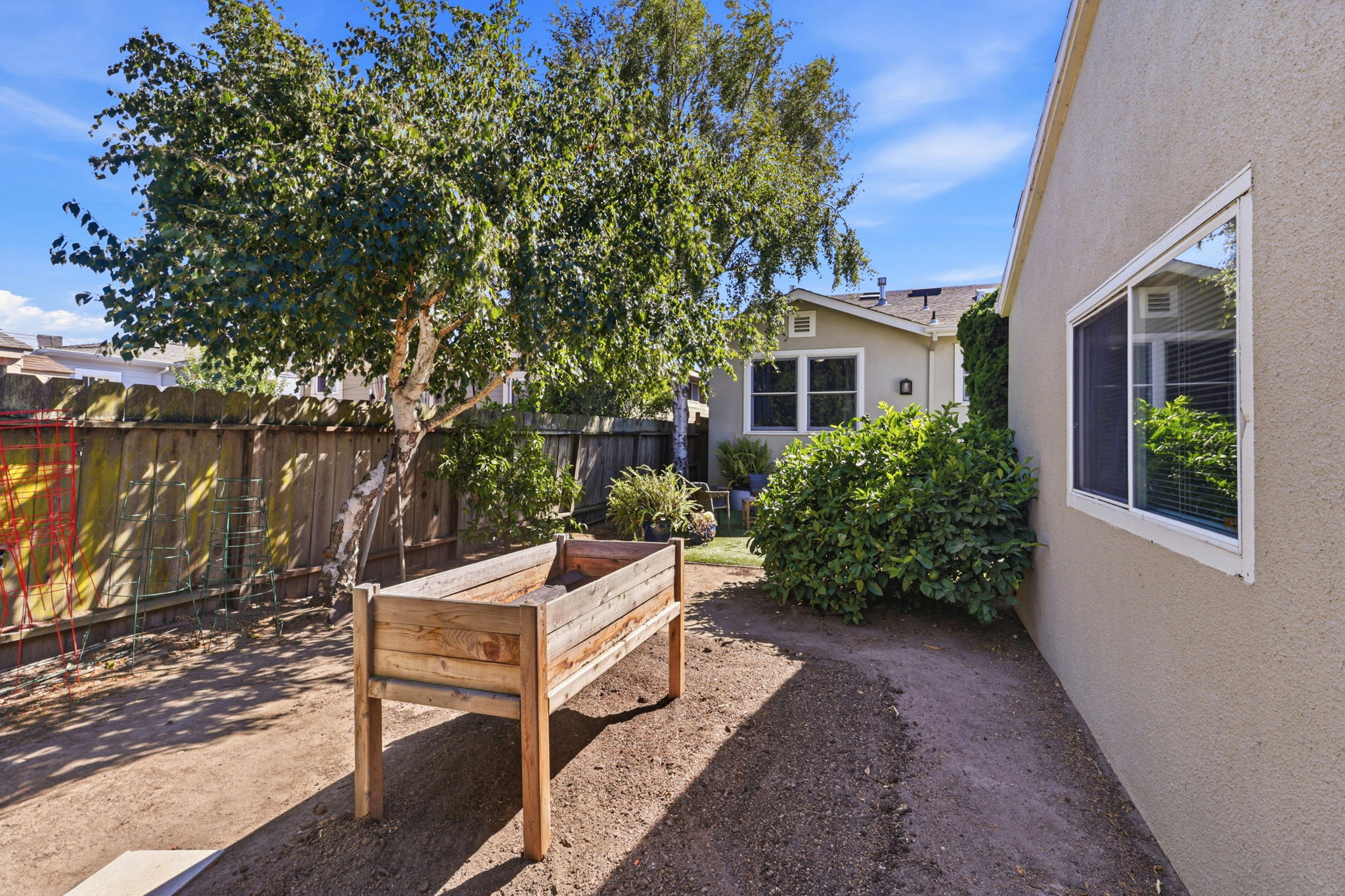 045_F8_828 Laurel Ave