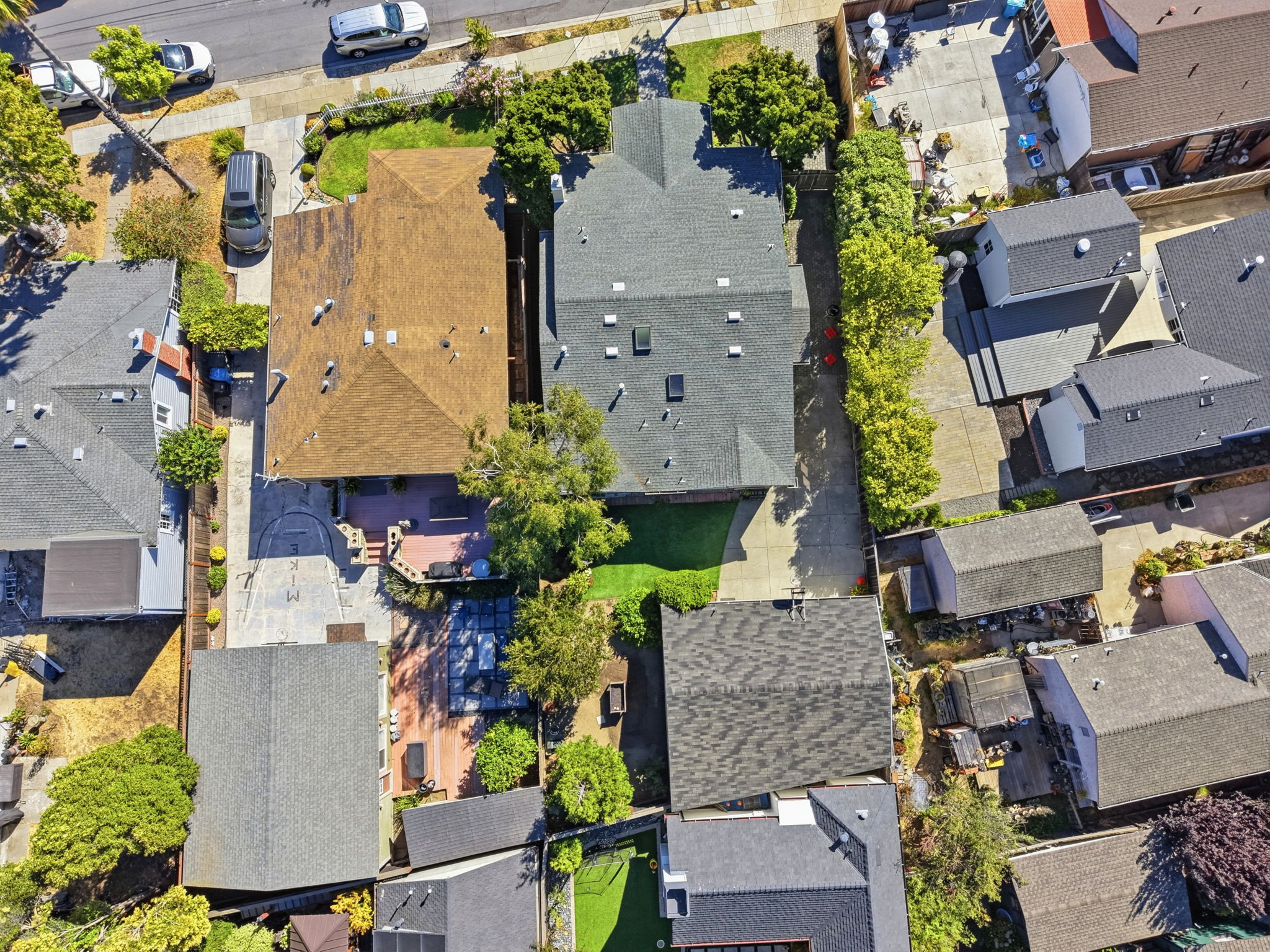 008_F8_AERIAL_828 Laurel Ave