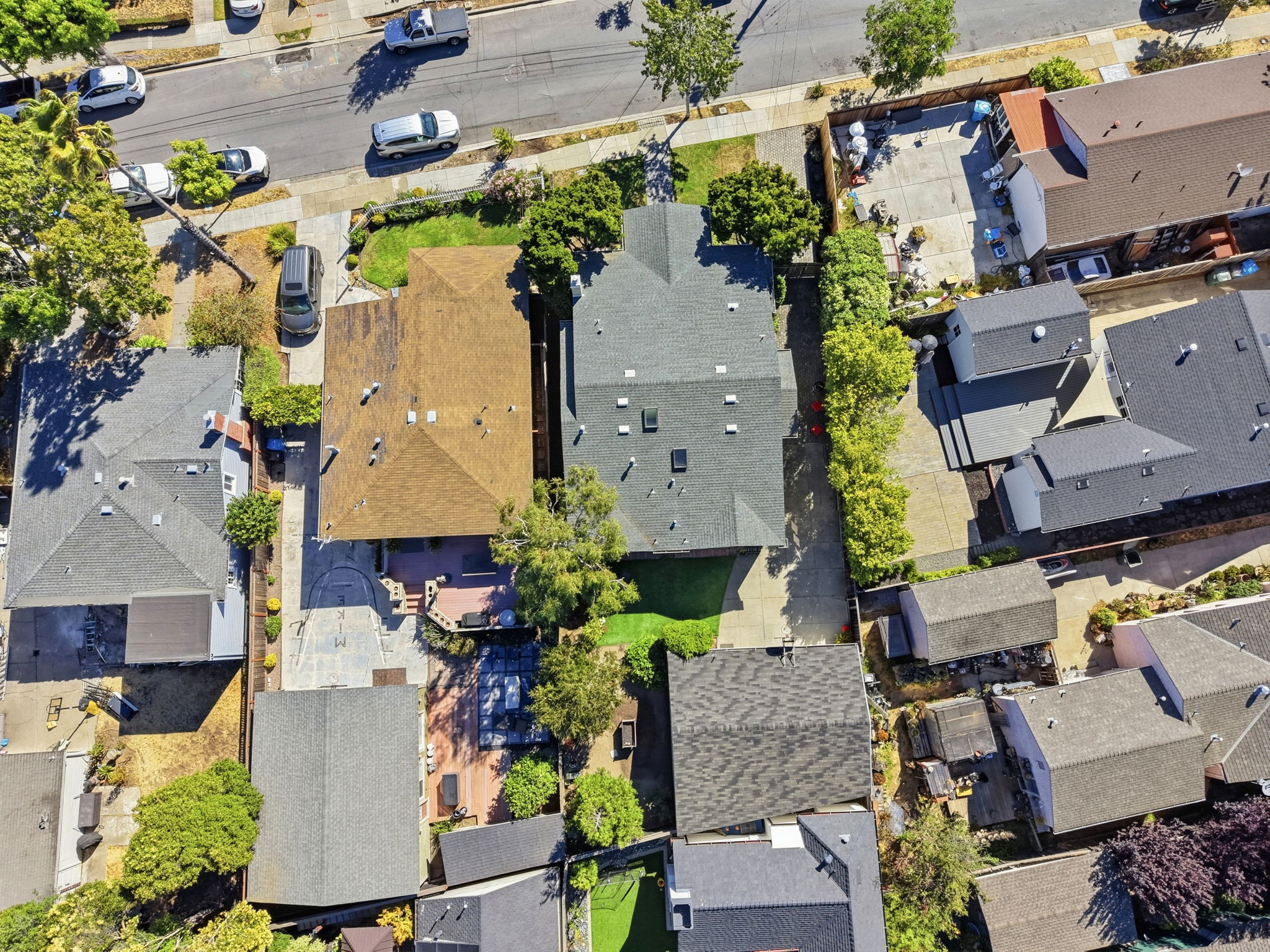 009_F8_AERIAL_828 Laurel Ave