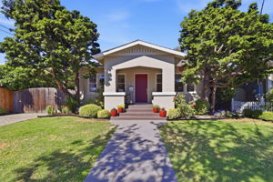 004_F8_828 Laurel Ave