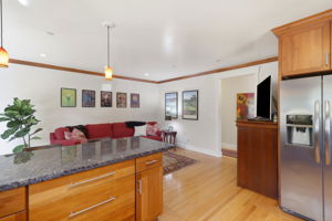 020_F8_828 Laurel Ave