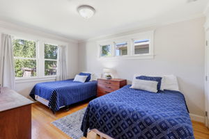 035_F8_828 Laurel Ave