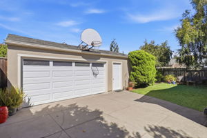 049_F8_828 Laurel Ave