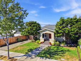003_F8_AERIAL_828 Laurel Ave