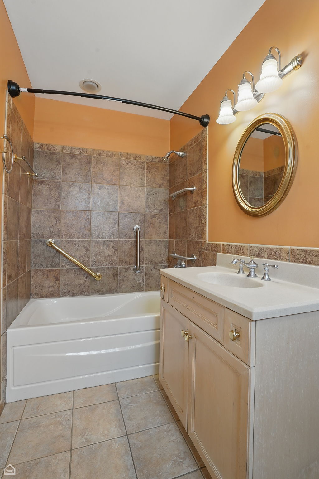 Soaking tub