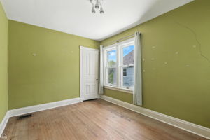 Fourth bedroom (second floor)