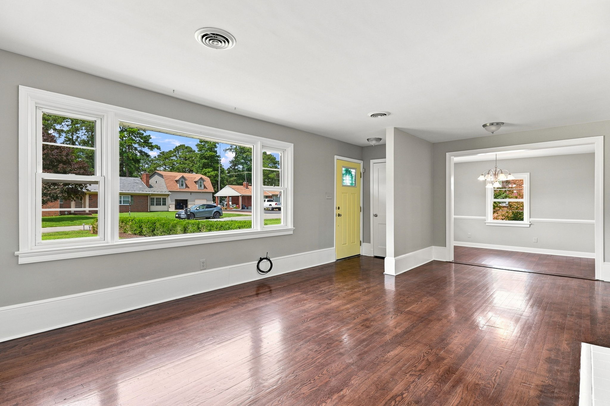 06-Living Room