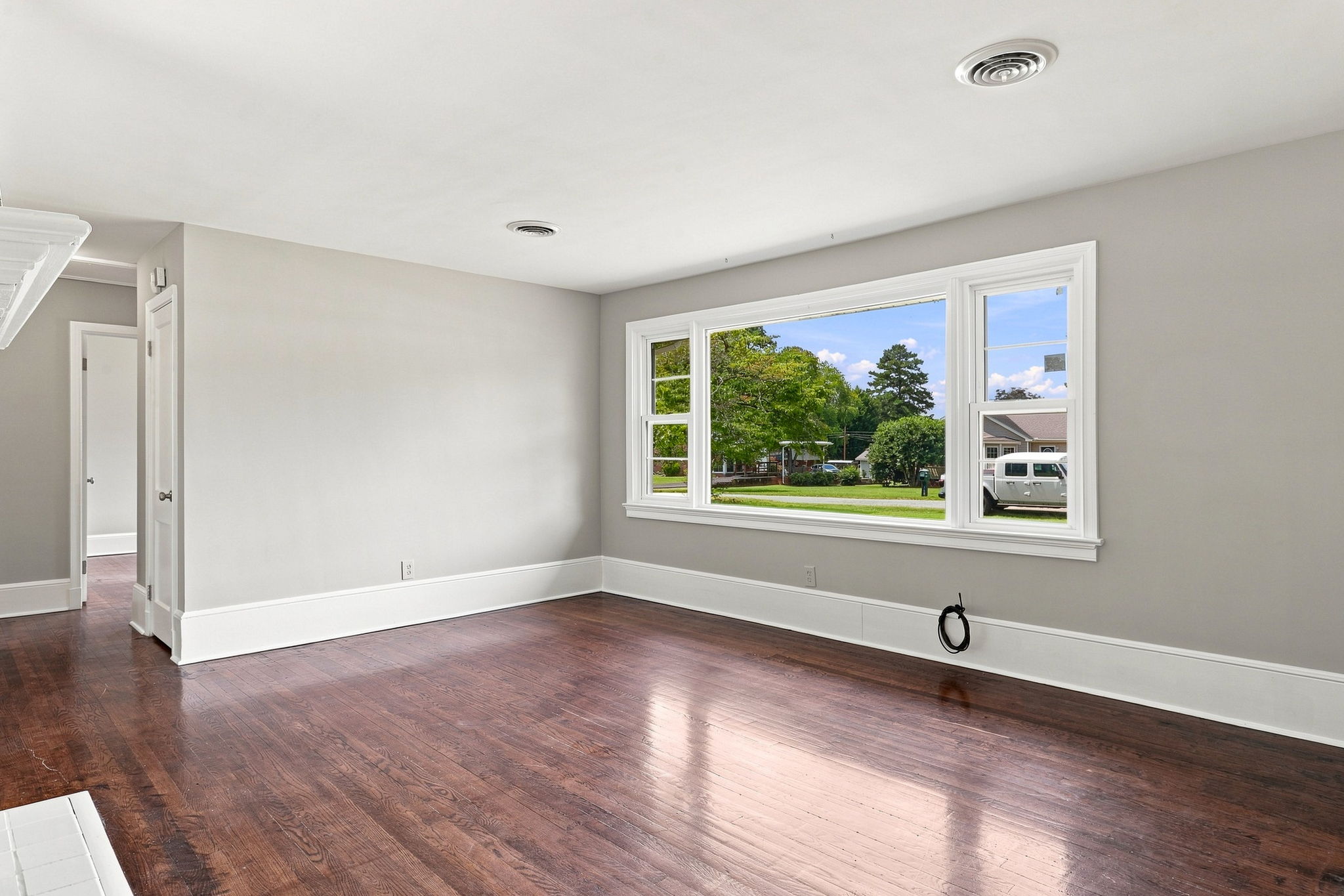 09-Living Room