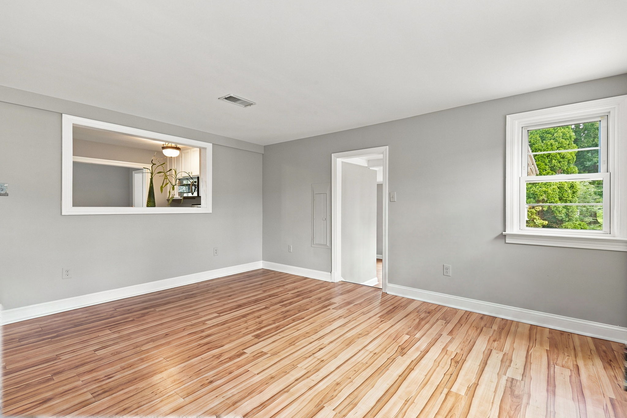 19-Family Room