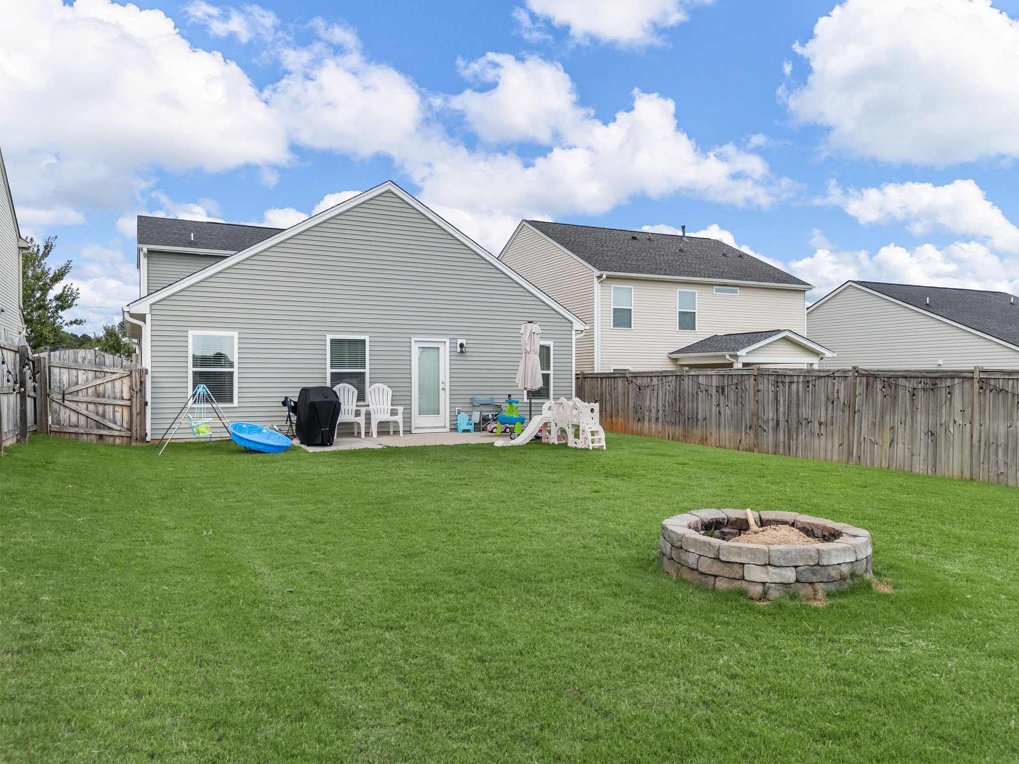  Photo 41
