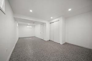  Photo 35