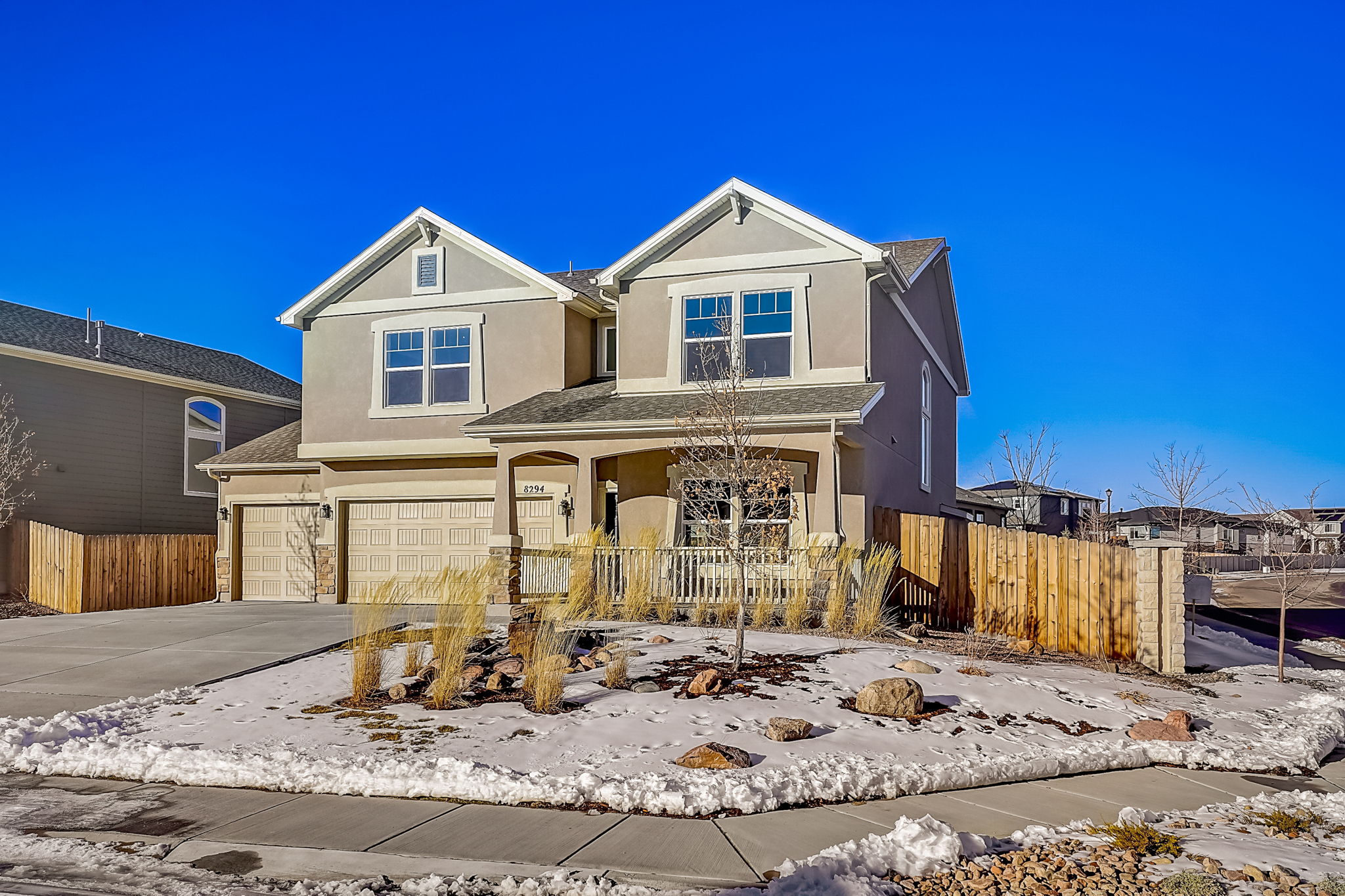Lodge Grass Way-003