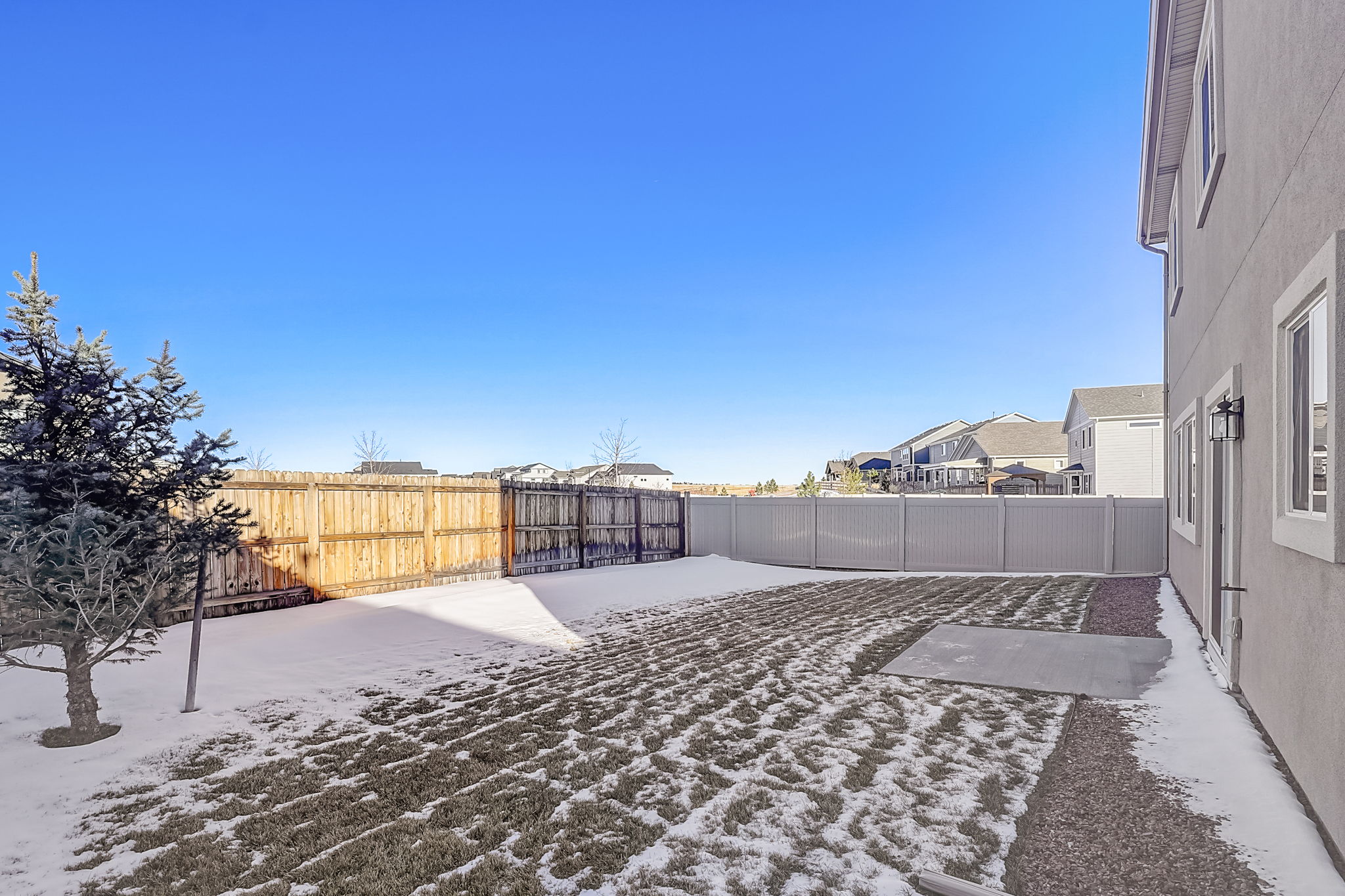 Lodge Grass Way-050