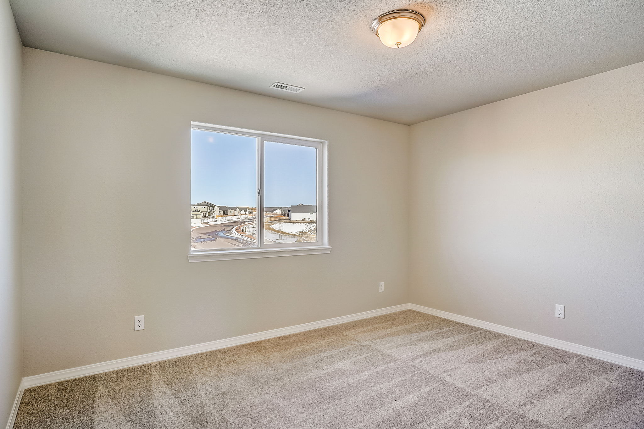 Lodge Grass Way-044