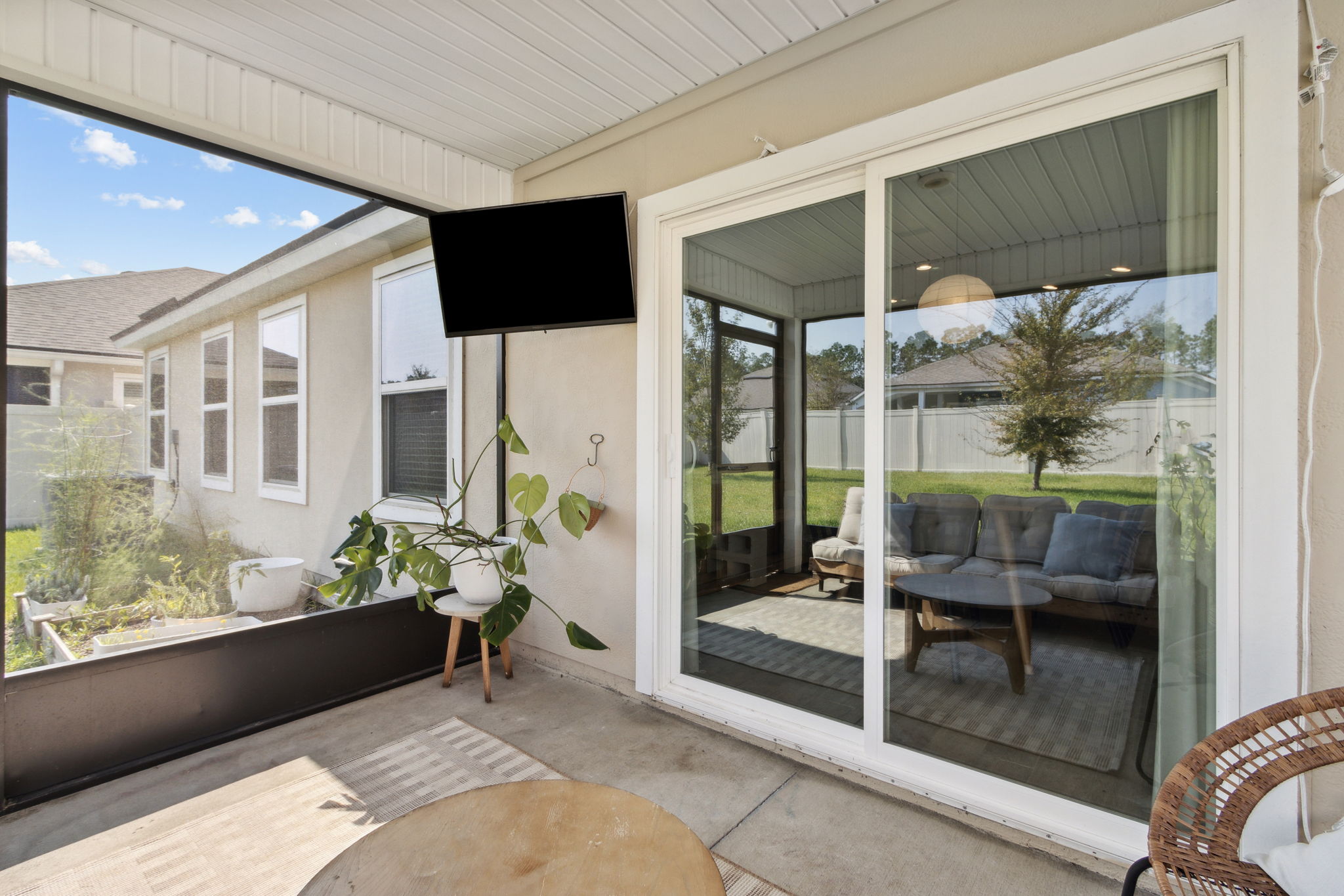 Screened-in Porch