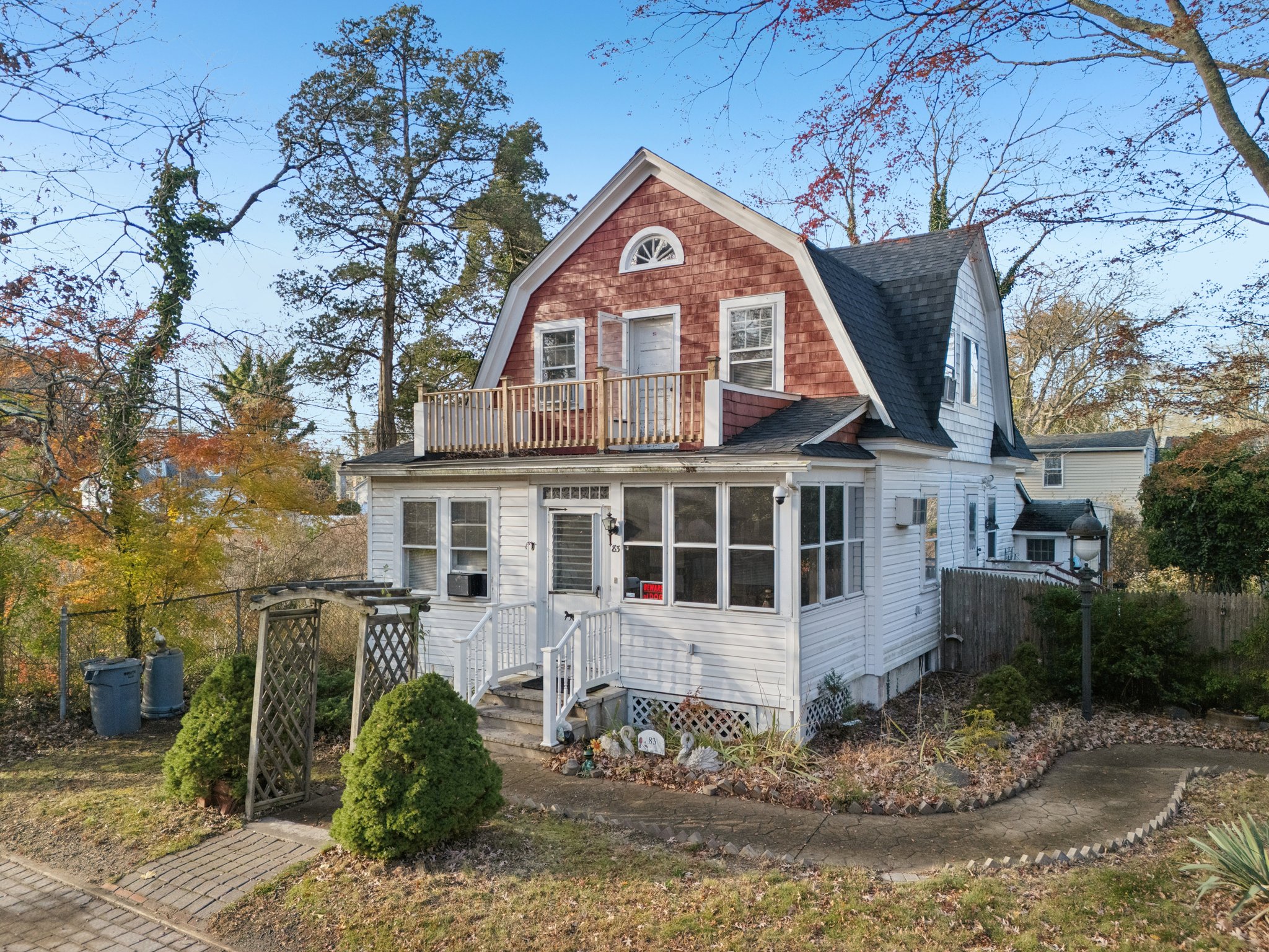 Elm Rd-S2011-018.jpg