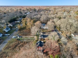 Elm Rd-S2011-019.jpg