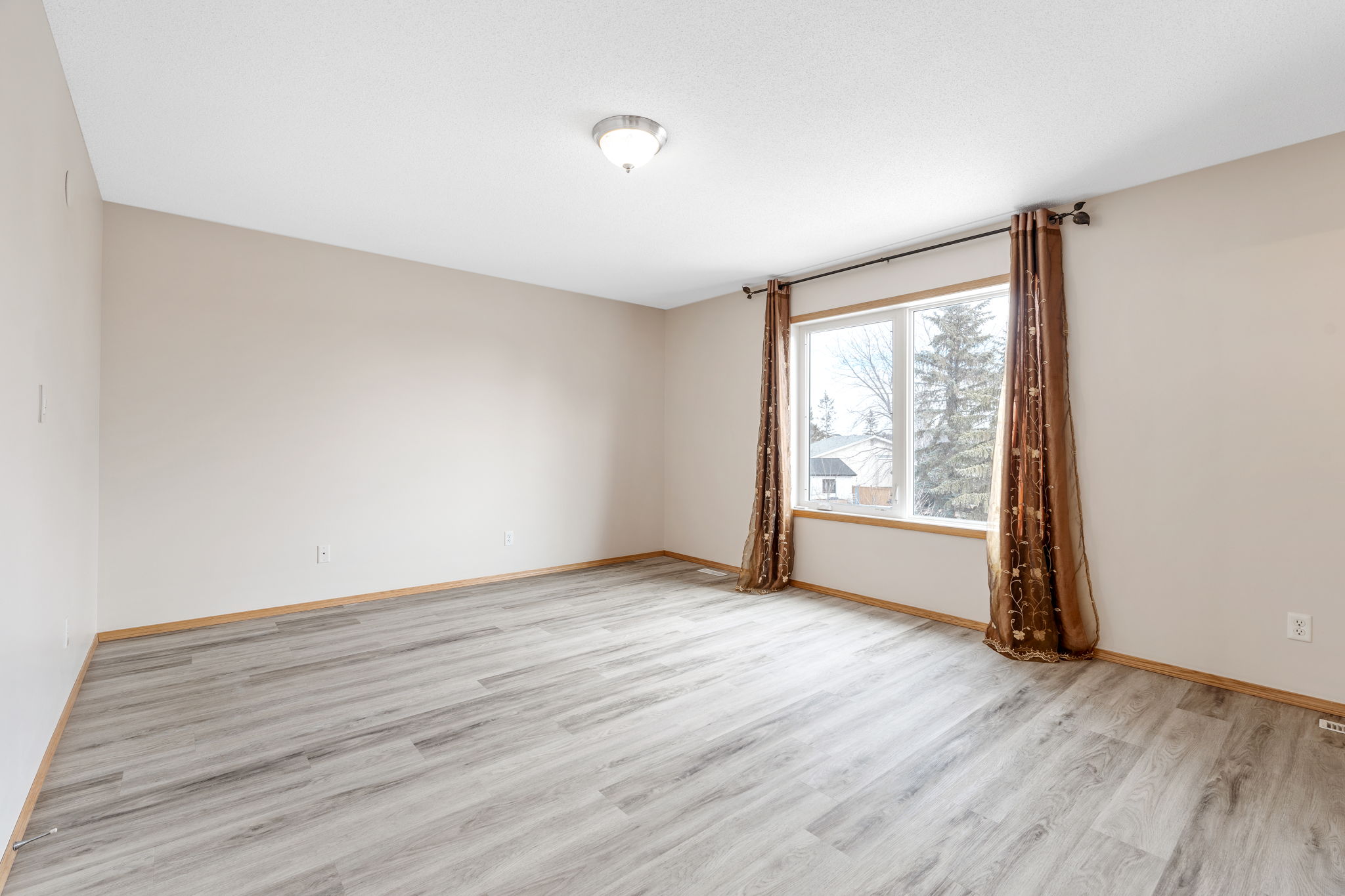 83 Heartstone Dr - Interior-23