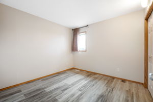 83 Heartstone Dr - Interior-22