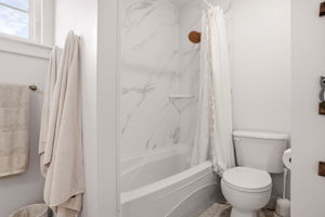  Photo 32