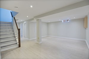  Photo 37