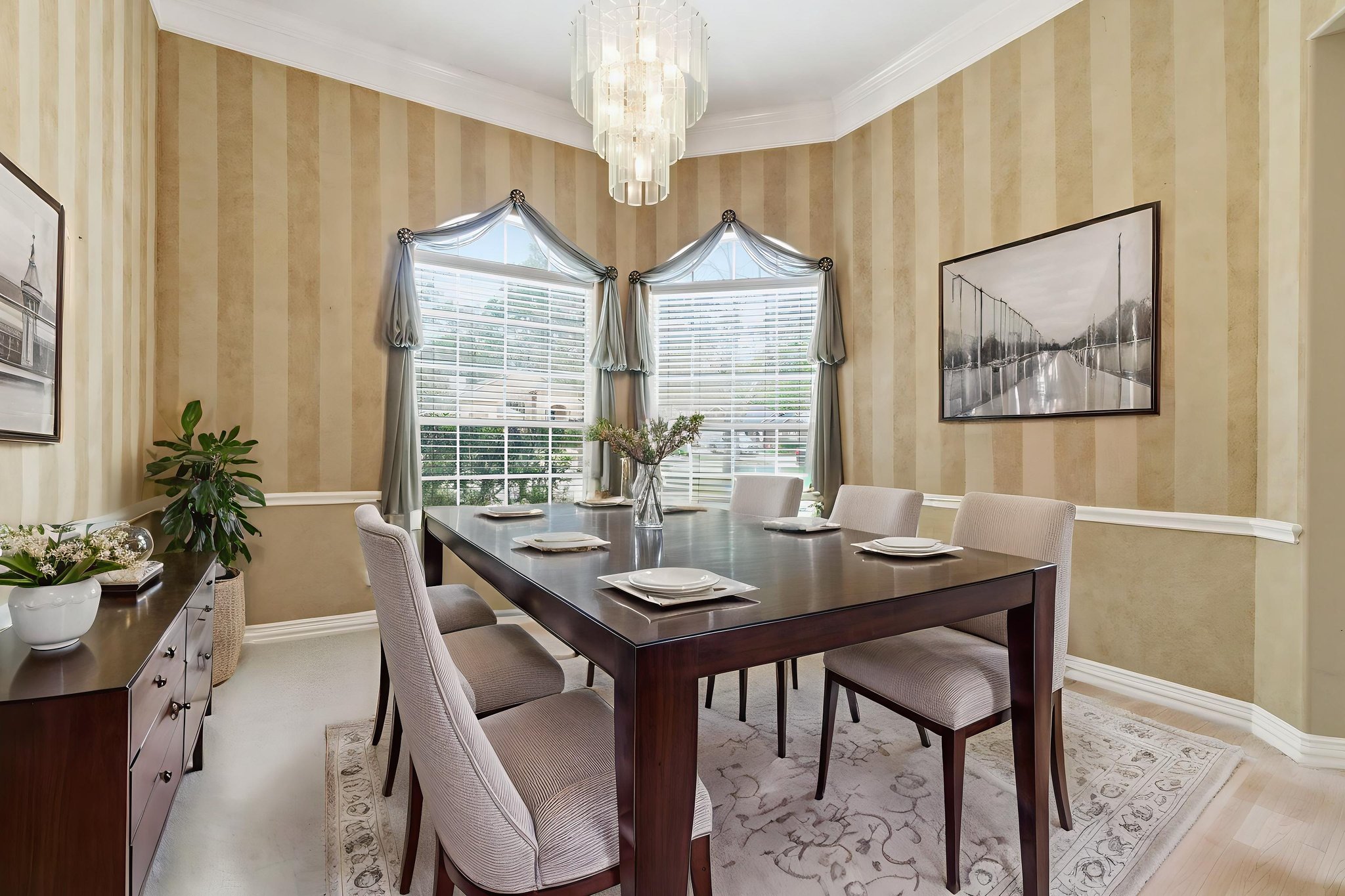 008-83 Park Cir-Montgomery virtually staged.jpeg