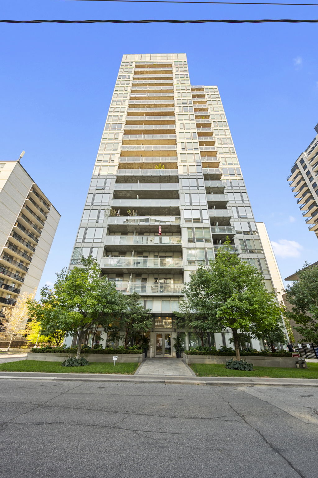 83 Redpath Ave Unit 706 Toronto, ON M4S 0A2