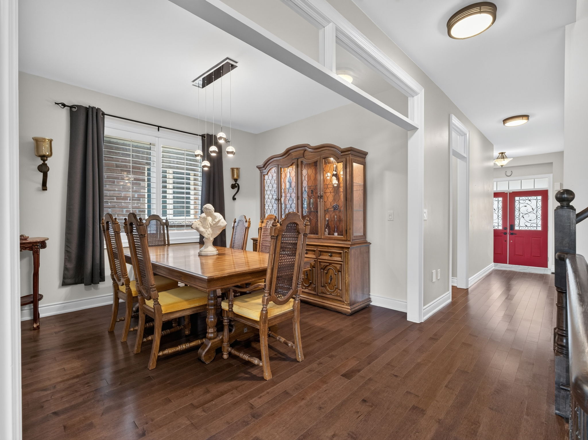 83 Strachan Trail New Tecumseth, ON L0G 1A0