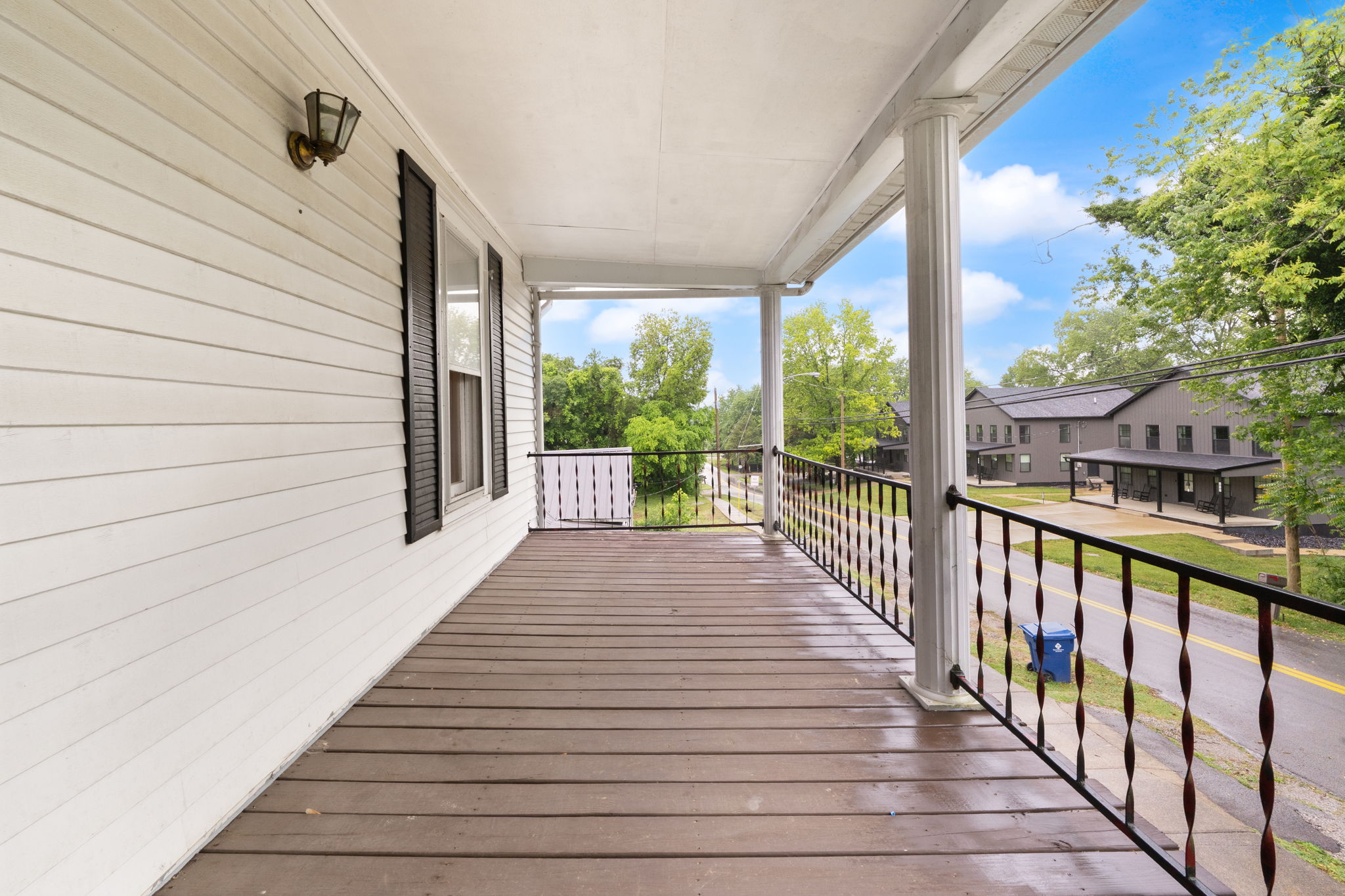  Photo 48