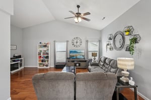 W Persimmon Dr-2206-014.jpg
